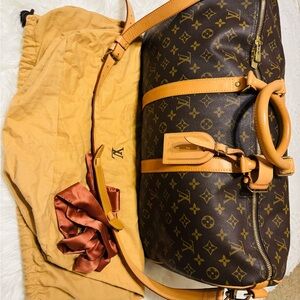 Louis Vuitton Monogram Keepall Bandoulière 50 in Brown and Tan